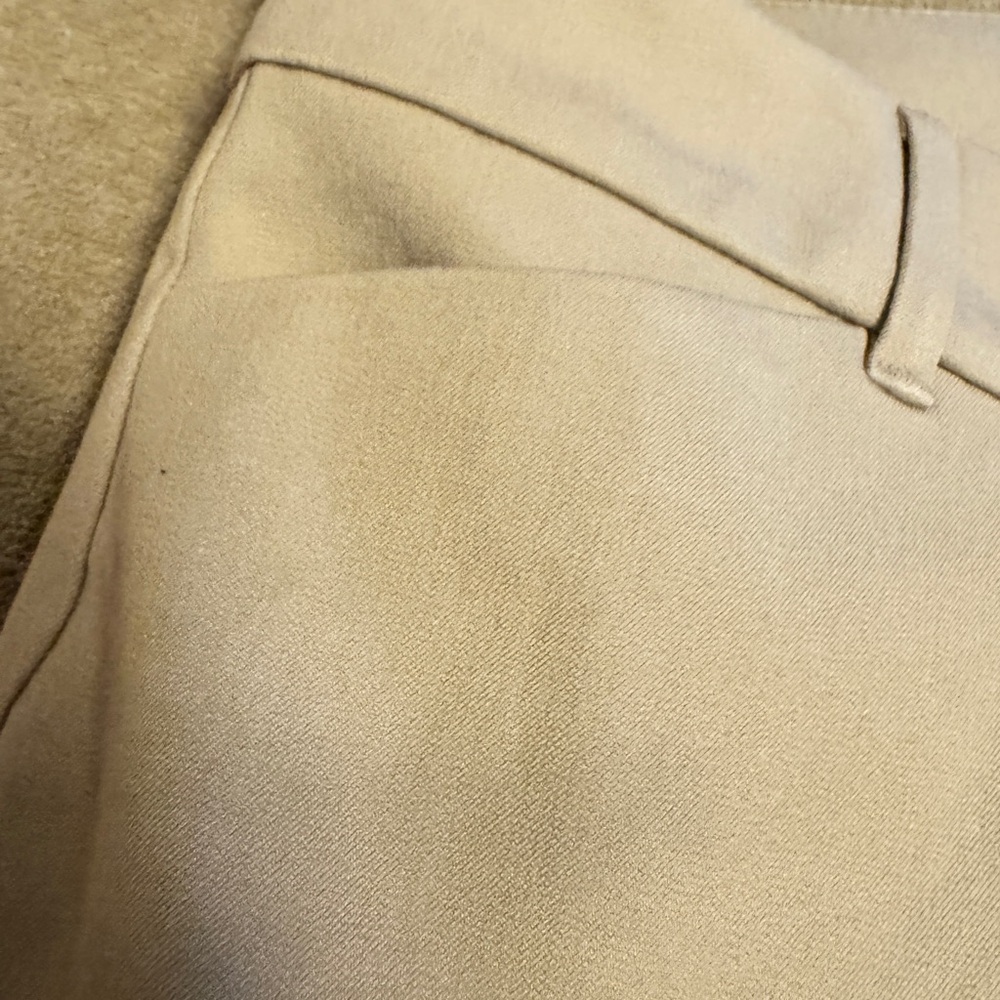 Old Navy Women's Tan Khaki Pixie Flare pants sz 10 - Picture 4 of 5